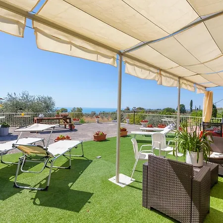 Gemma -hilly Area- Relax With View Lake - Happy